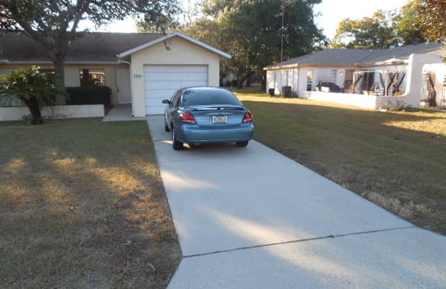 1307 Markham Ave - 1307 Markham Avenue, Spring Hill, FL 34606