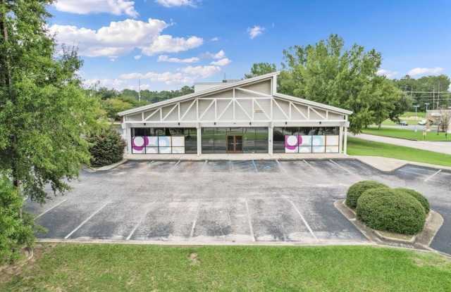 200 Buyers Drive photos photos