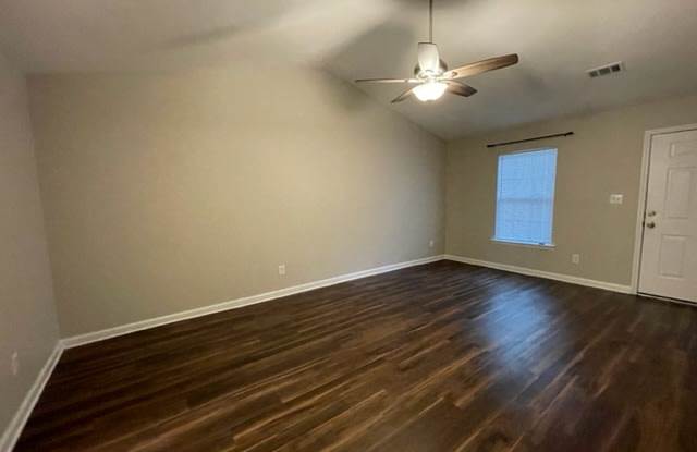 4463 Belair Drive - 2#2 Gallery 4