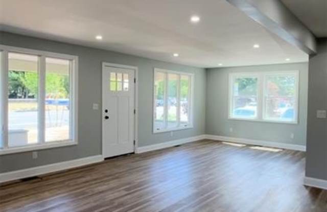 680 Merrick Road unit: 1 Gallery 3