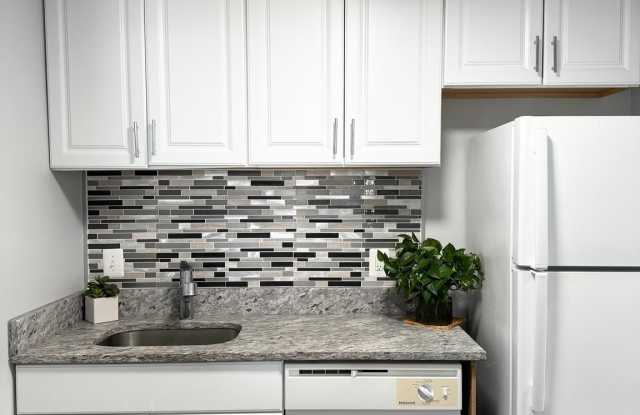 28 ALLEGHENY Avenue unit: 1812 photos photos