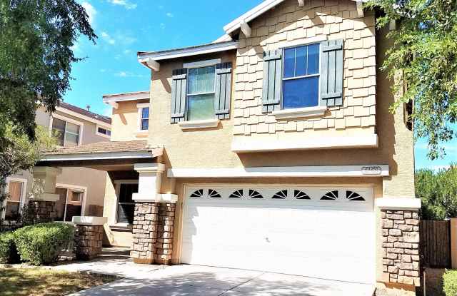4166 E BETSY Lane Gallery 2