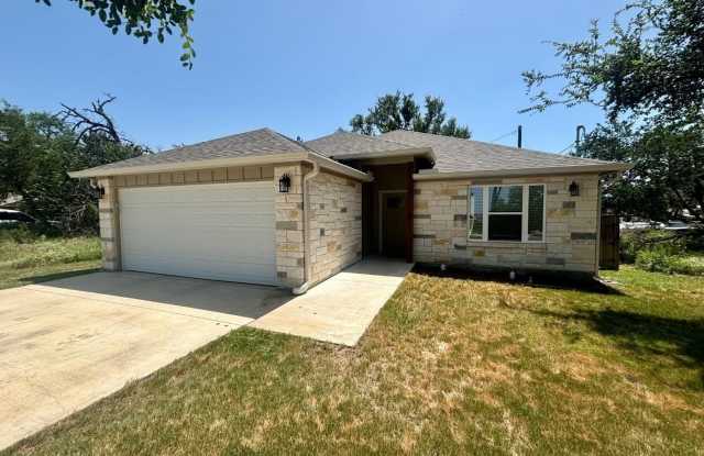713 Maple Ln - 713 Maple Lane, Cottonwood Shores, TX 78657