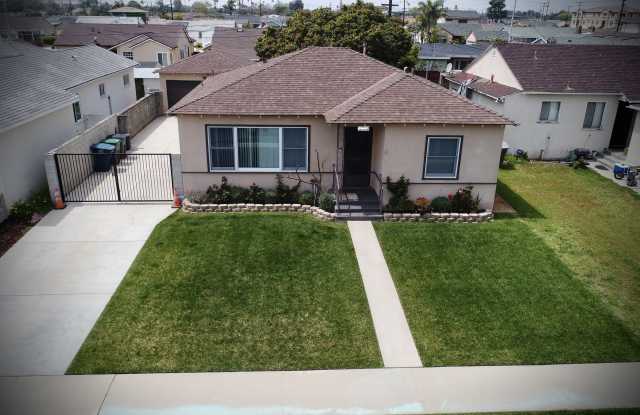 15425 Parron Avenue photos photos