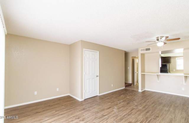 2802 E MONTE CRISTO Avenue Gallery 2