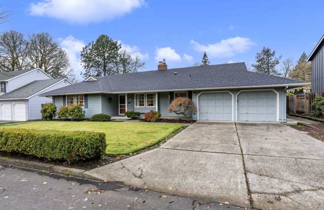 Beautiful Ranch Style Classic Home with large Garage, Washer Dryer, and 2 Fireplaces!!!! Gallery 3