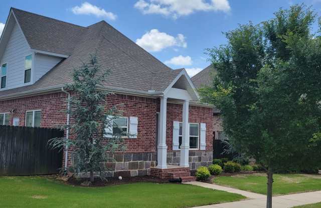 3 bedroom 2.5 bath / Community pool / 2 car garage photos photos