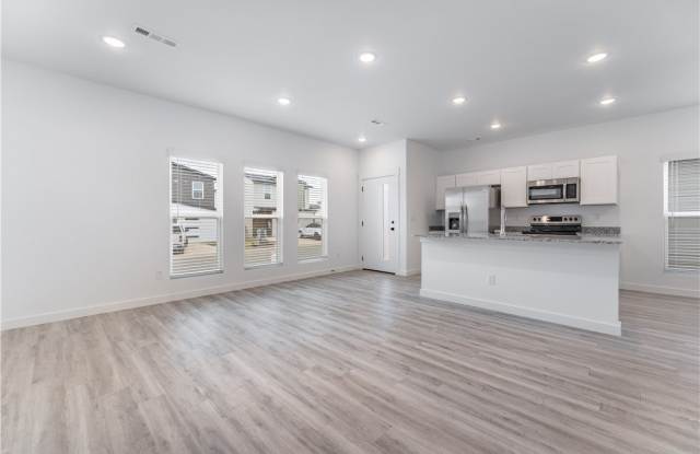 840 Boardwalk Avenue Gallery 3