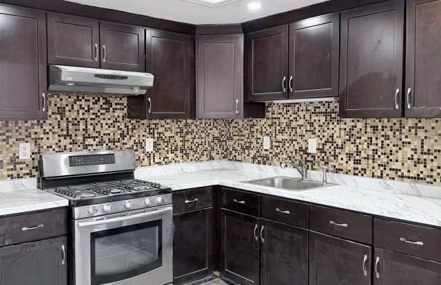 5 CHOPIN CT photos photos