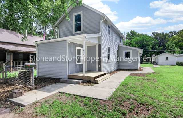 New Remodeled! 4 Bedroom 2 Bath Gallery 3