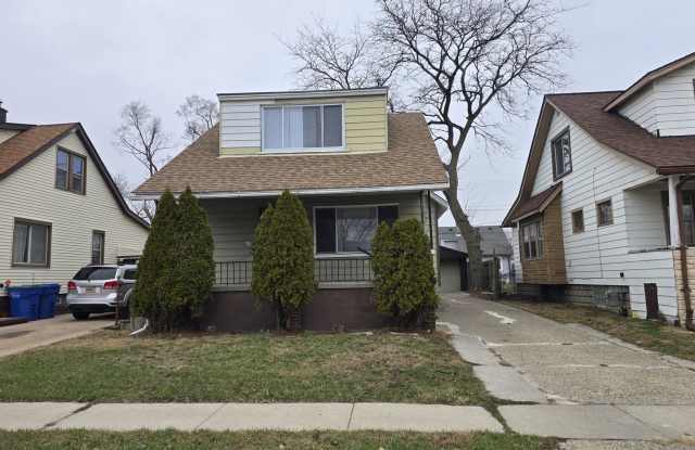 7543 Cadillac 3 bed 1 bath- NEW LVP FLOORING- UPDATED BATHROOM- 2 CAR GARAGE LOCATED IN 48089 photos photos