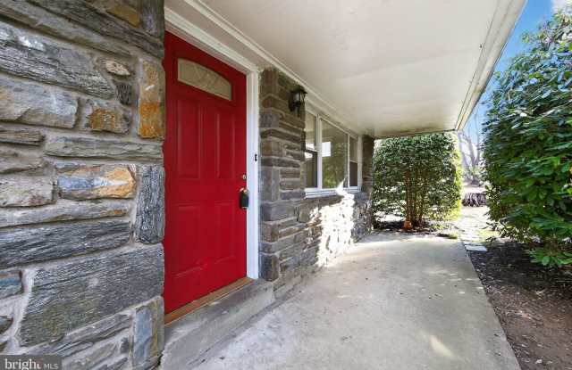 1567 SUGARTOWN Road Gallery 3