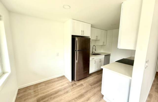 Completely Updated Ranier Beach Duplex Unit For Rent! Gallery 4