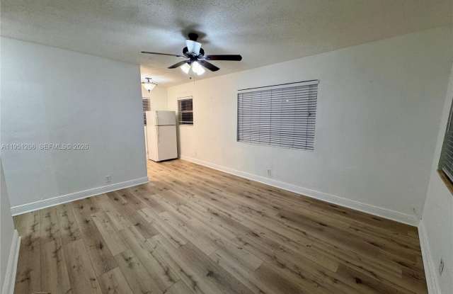 2240 NE 171st St photos photos