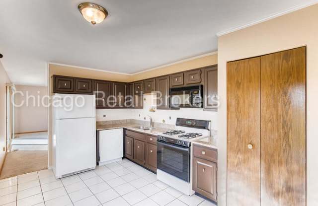6701 Foxtree Avenue Gallery 3