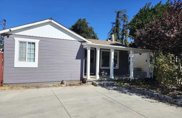 39 E 16th St Gallery 1