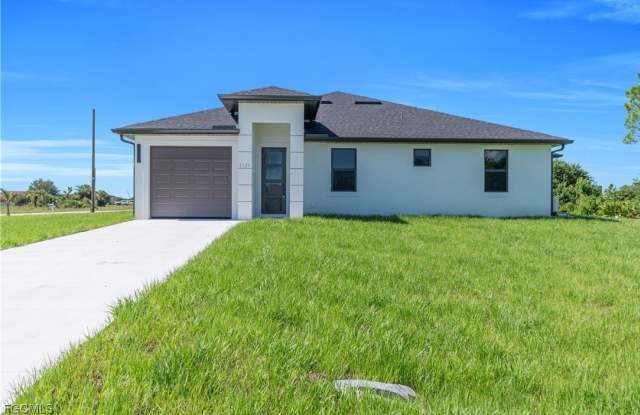 1112 Eisenhower Boulevard - 1112 Eisenhower Boulevard, Lehigh Acres, FL 33974