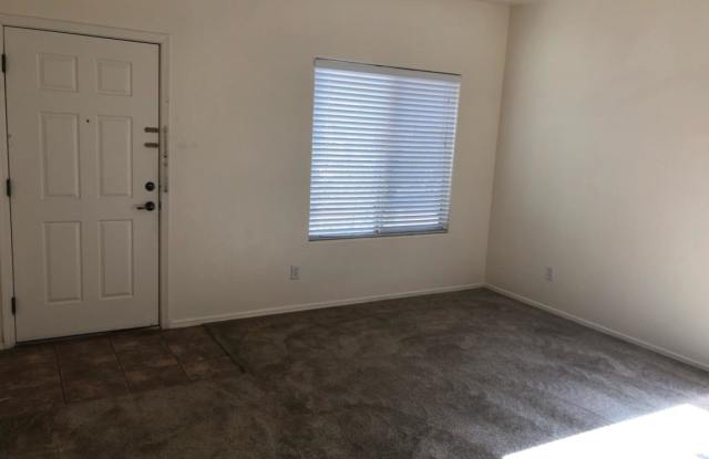 811 W Spruell Gallery 2
