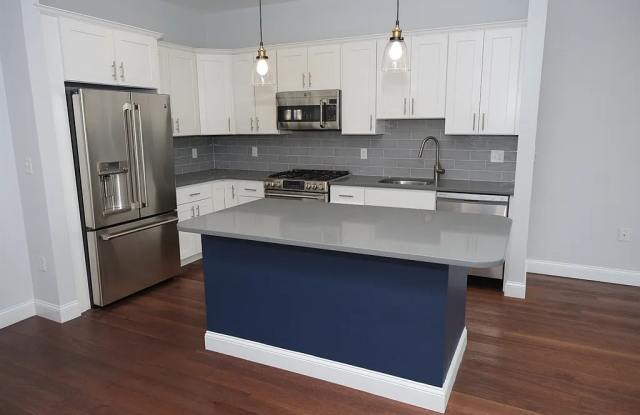 170 West Broadway photos photos