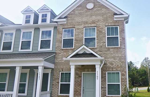 2 br 2.5 ba townhome, close to I-85, dining and shopping -AVAILABLE January 31st photos photos