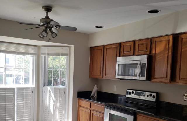 7384 HIDDEN KNOLLS COURT Gallery 4