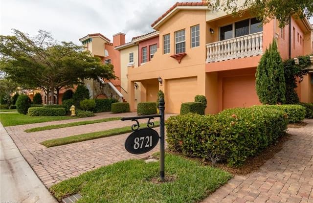 8721 Piazza Del Lago CIR - 8721 Piazza Del Lago Circle, Estero, FL 33928