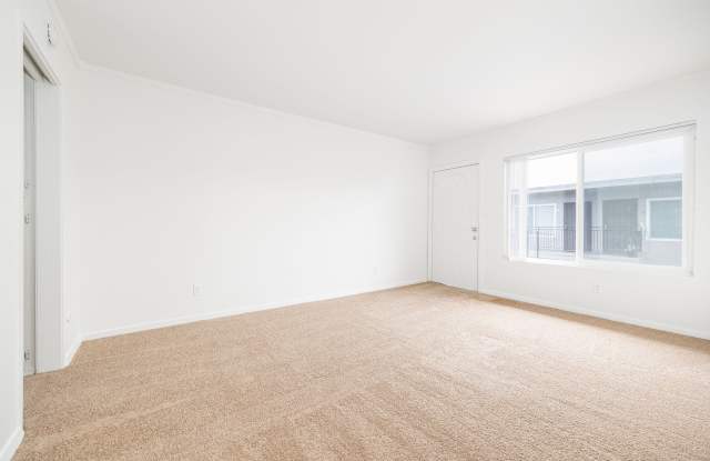 3848 42nd Street - 7 photos photos