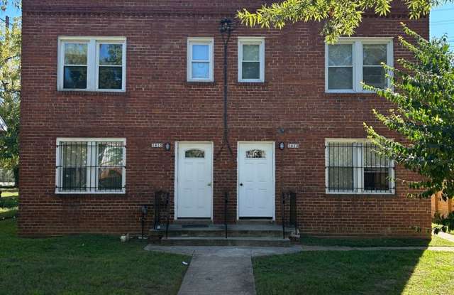 1613 Olive St NE photos photos