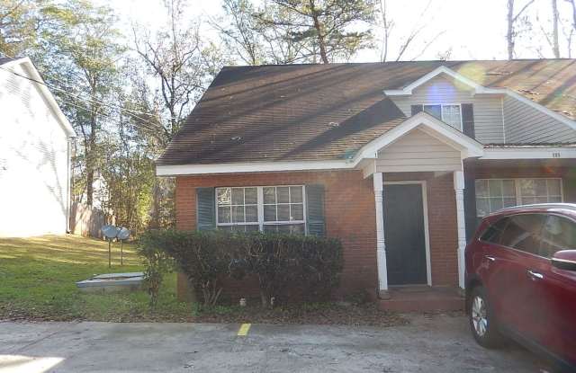 AWESOME 3/3 in Great Location w/ Vaulted Ceilings, Large Bedrooms, Patio,  More! Avail August 8th for $1450/month! photos photos
