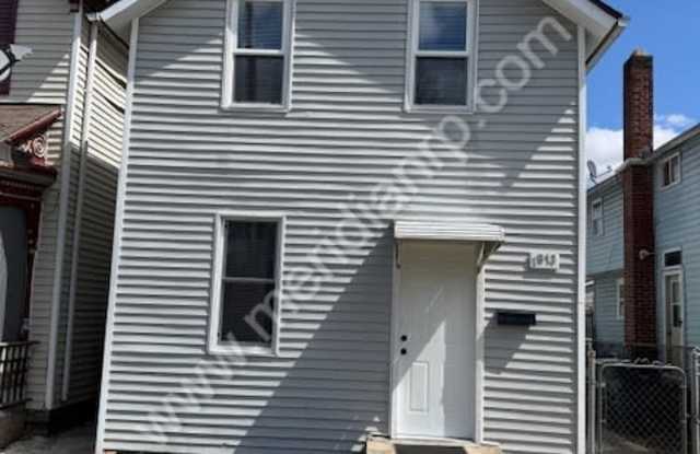 1913 Hoagland Avenue photos photos