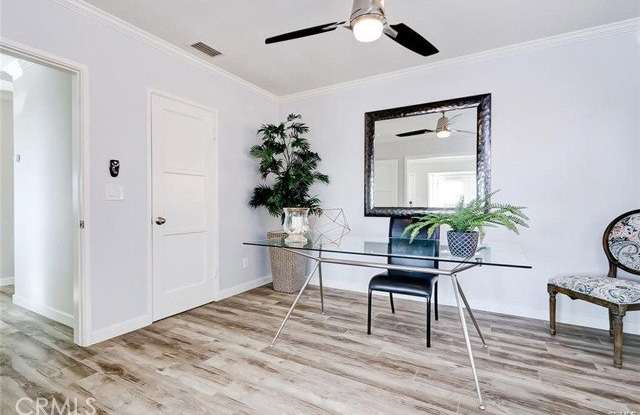 325 Avenue G Gallery 4