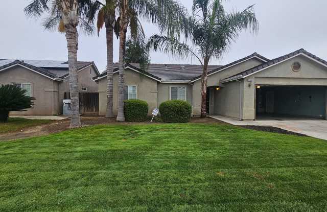 Fantastic 3/2 floor plan in a well-established Sanger subdivision. - 1760 Hunter Avenue, Sanger, CA 93657