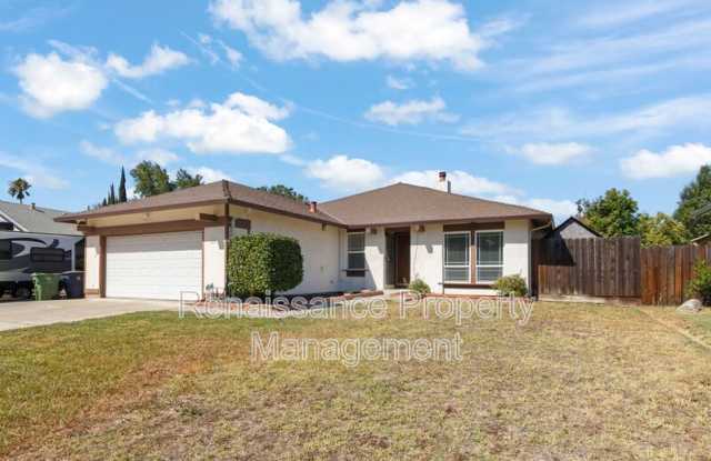 231 Club House Way photos photos