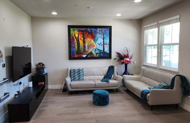 2210 Sunset View Ct Gallery 4