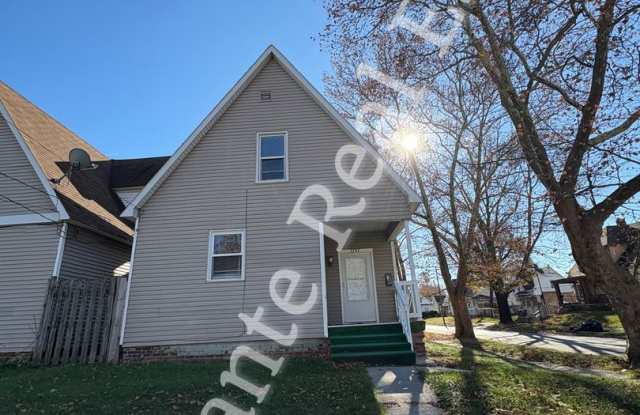 Spacious 4-Bed Home with Fresh Updates in Toledo’s Old South End photos photos