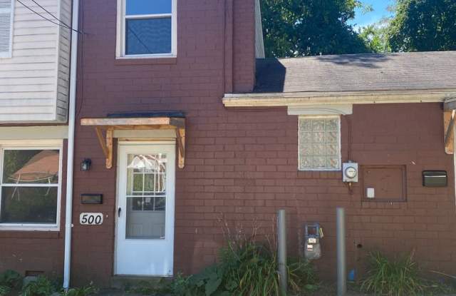 Moon Township (Mooncrest) - 3 Bed 1 Bath - 500 Cypress Drive, Carnot-Moon, PA 15108