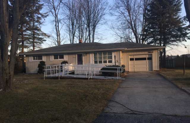 3882 N Hartford Dr - 3882 North Hartford Drive, Saginaw County, MI 48603