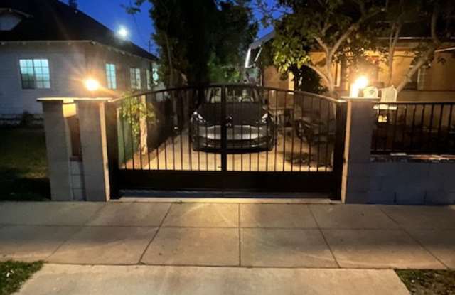 738 W 9th St photos photos