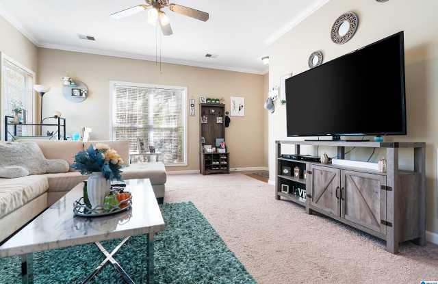 2033 Queens Ct Gallery 3