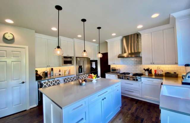 5975 Mont Blanc NW Gallery 2