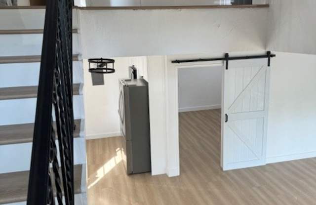 2314 North Gower photos photos