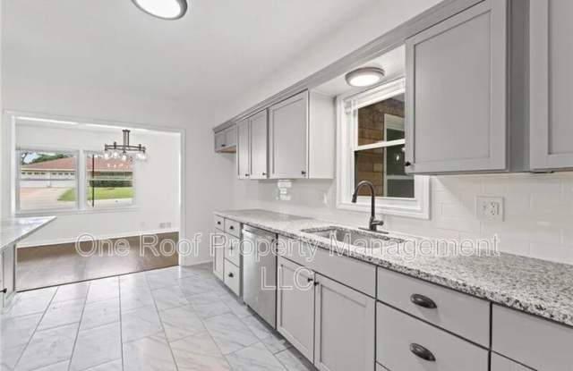 8105 E 80th Terrace Gallery 3