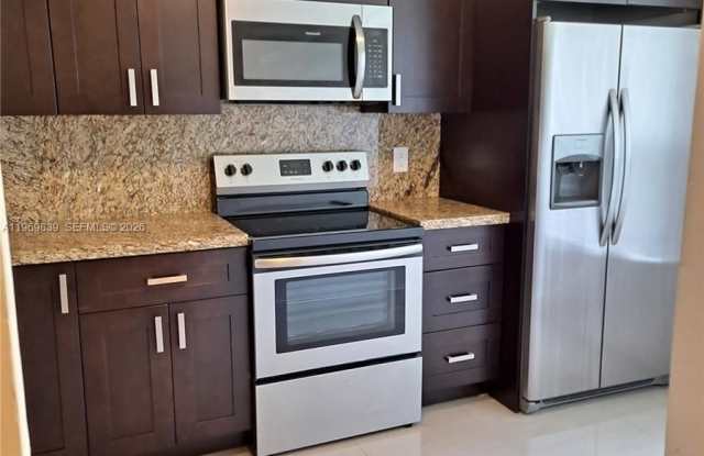 8041 SW 21st Ct photos photos