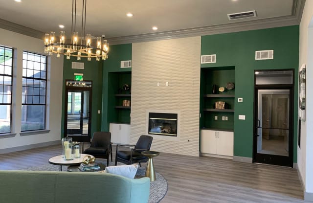 2803 Riverside Gallery 3