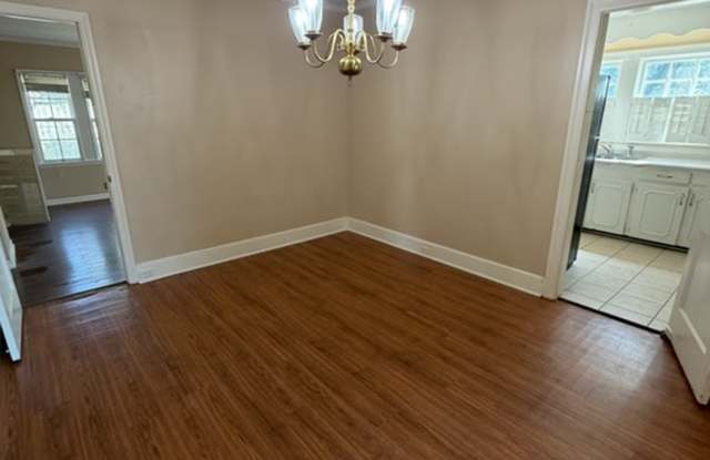 107 Woodland Avenue Gallery 3