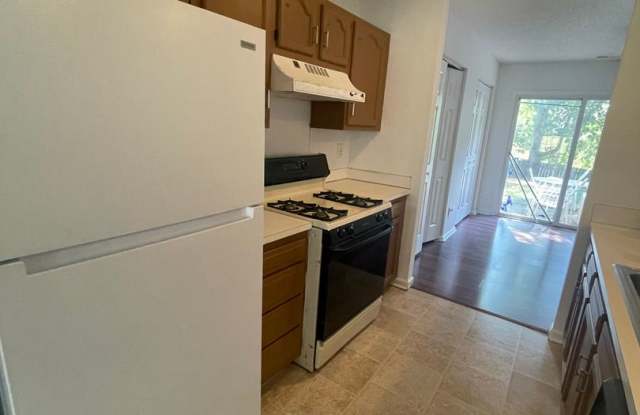 Discover this well-appointed 3-bedroom, 2-bath home in Pineville, NC Gallery 4