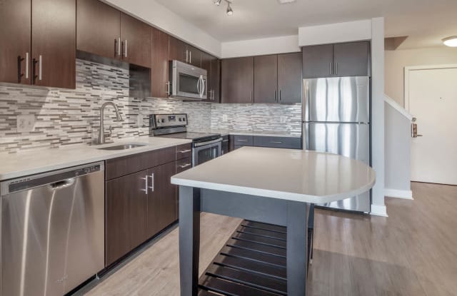 Radiant Fairfax Ridge Apartments Gallery 3
