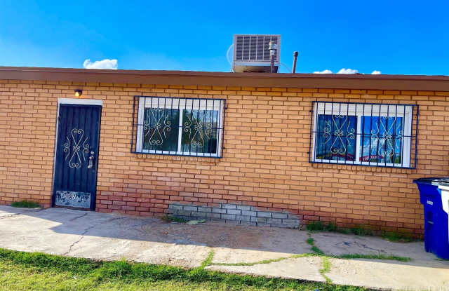 107 Coronado Road - 107 Coronado Road, El Paso, TX 79915
