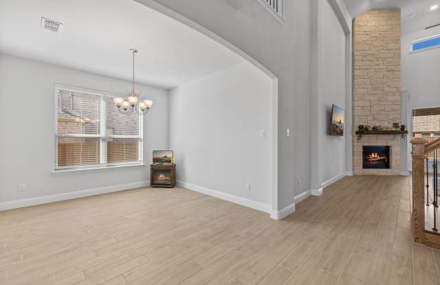 310 Fox Crossing Lane Gallery 3