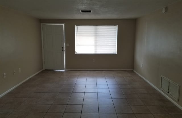 7015 Castanea Dr Gallery 3